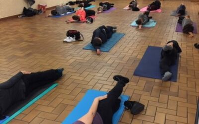Le cours de PILATES recrute des participants